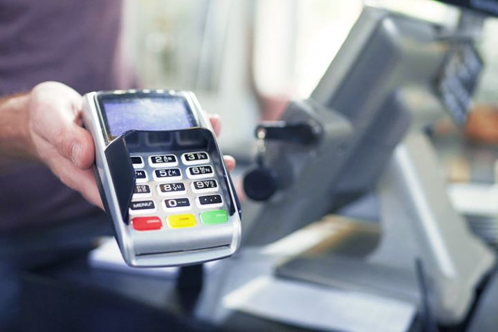 Azərbaycanda nağdsız ödənişlər kəskin artıb