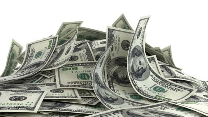 Banklara dollar satıldı - MƏBLƏĞ