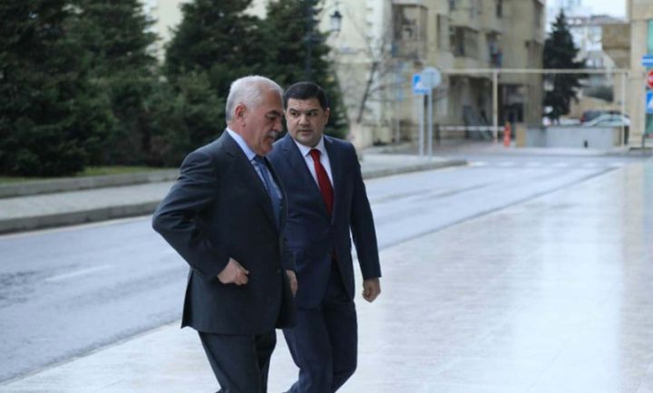 Vasif Talıbov YAP-ın qurultayına gəlib