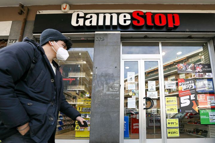 Wall Street-in “qoca qurdları” çılğın gənclərə qarşı: GameStop müharibəsi hələ də səngiməyib