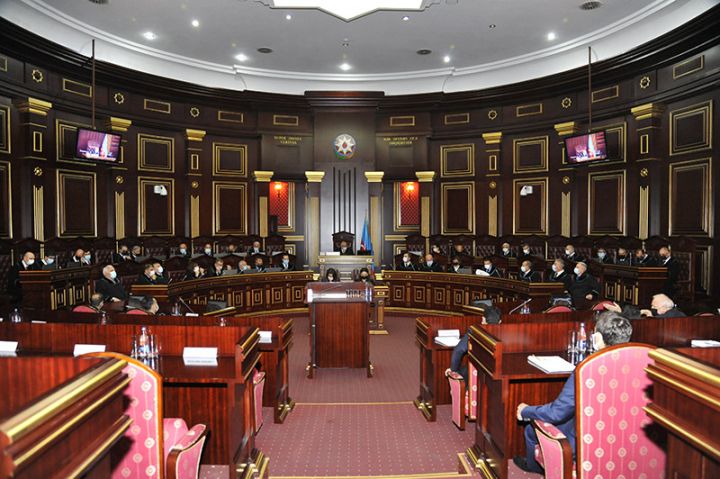 Məhkəmə qərarlarının icrasının təmin olunması ilə bağlı qərar qəbul edilib