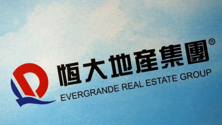 Çin hökuməti böhrandakı şirkətin hesablarını araşdırmağa başladı