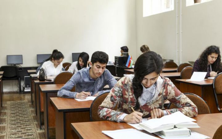 Azərbaycanda tələbələrin sayı açıqlanıb