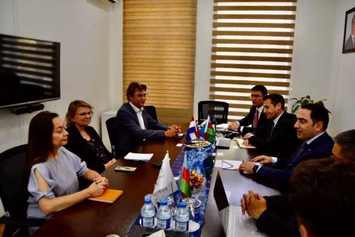 Bakıda Çinə yüklərin daha operativ aşırılması üçün intermodal terminal tikiləcək