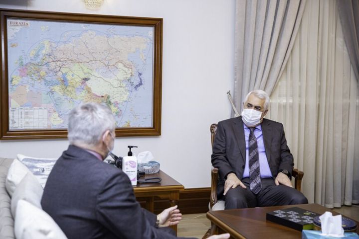 Azərbaycan və Rusiya dəmir yolları arasında bir sıra mühüm məsələlər müzakirə olunub - GÖRÜŞ