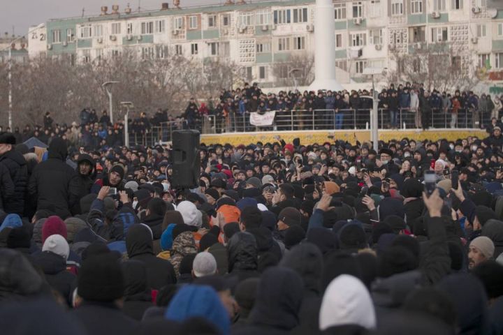Qazaxıstanda iğtişaşlara görə tutulanların sayı 8 minə çatır