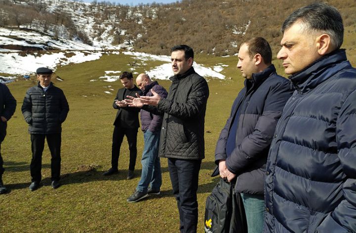 Şirkət bu kəndin torpaq sahələrini və evlərini alır