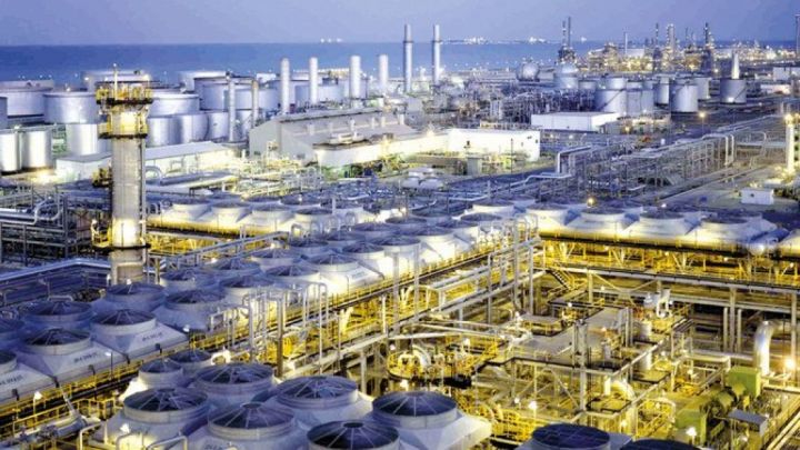 “Saudi Aramco” cari ilin ikinci rübündə rekord məbləğdə gəlir əldə edib
