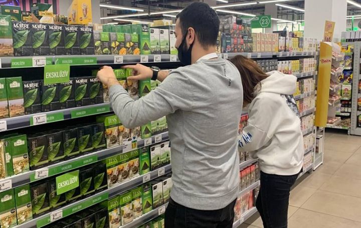 Ticarət şəbəkəsində 4,3 milyard manatlıq satış