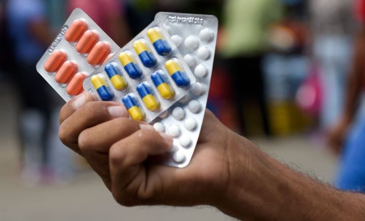 "Türkiyədən 3,20 manata olan dərmanı dünən 39,40 manata alıblar" - DEPUTAT