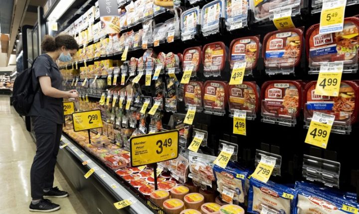 WSJ: Amerikalılar inflyasiya səbəbindən hədiyyələr və xeyriyyəçilik xərclərini azaldıblar