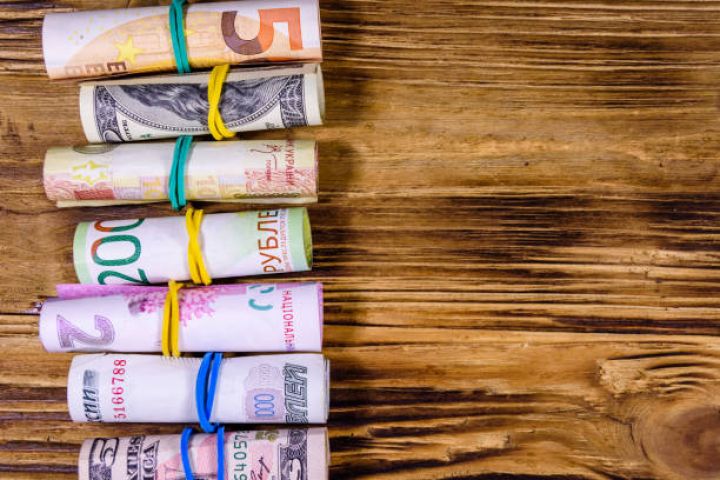 Rəsmi məzənnələr açıqlandı