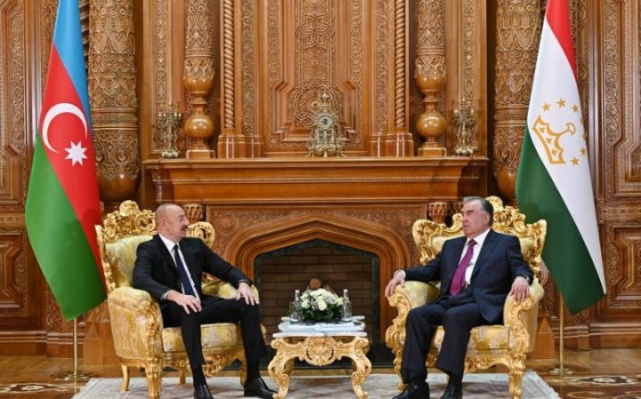Əliyevin Rəhmonla təkbətək görüşü olub
