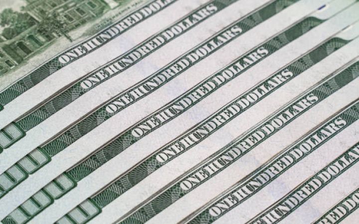 Banklara dollar satıldı