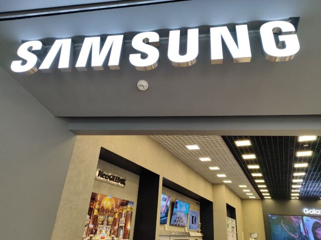 Samsung bir neçə min işçisini ixtisar edəcək