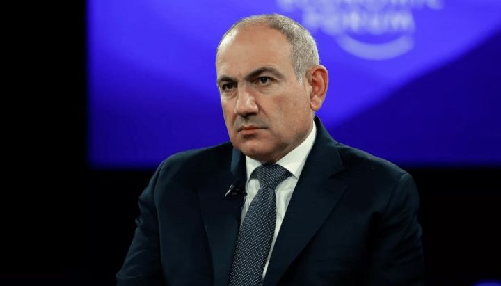 Paşinyan Rusiyada səfərdədir