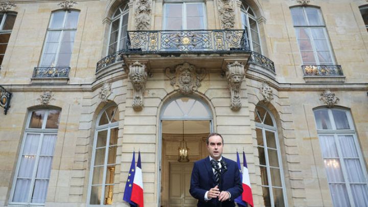 Bazarlar “istefa şok"unu yaşayır