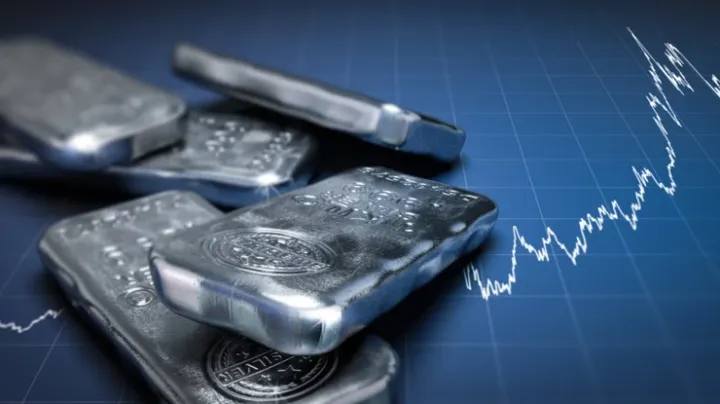 Qızıl ilə bərabər gümüş də "parlayır": Qiyməti rekorda yaxınlaşır