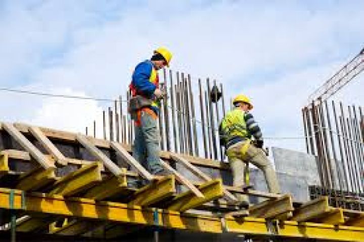 Əcnəbi və vətəndaşlığı olmayan şəxslərə iş icazələri elektron qaydada təqdim ediləcək