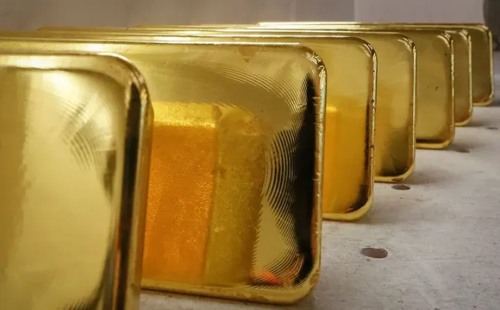 Bazarda “qızıl kəskin düşə bilər” qorxusu artıb - Qızılın qiyməti tarixi maksimumdan təqribən 24% aşağı düşüb